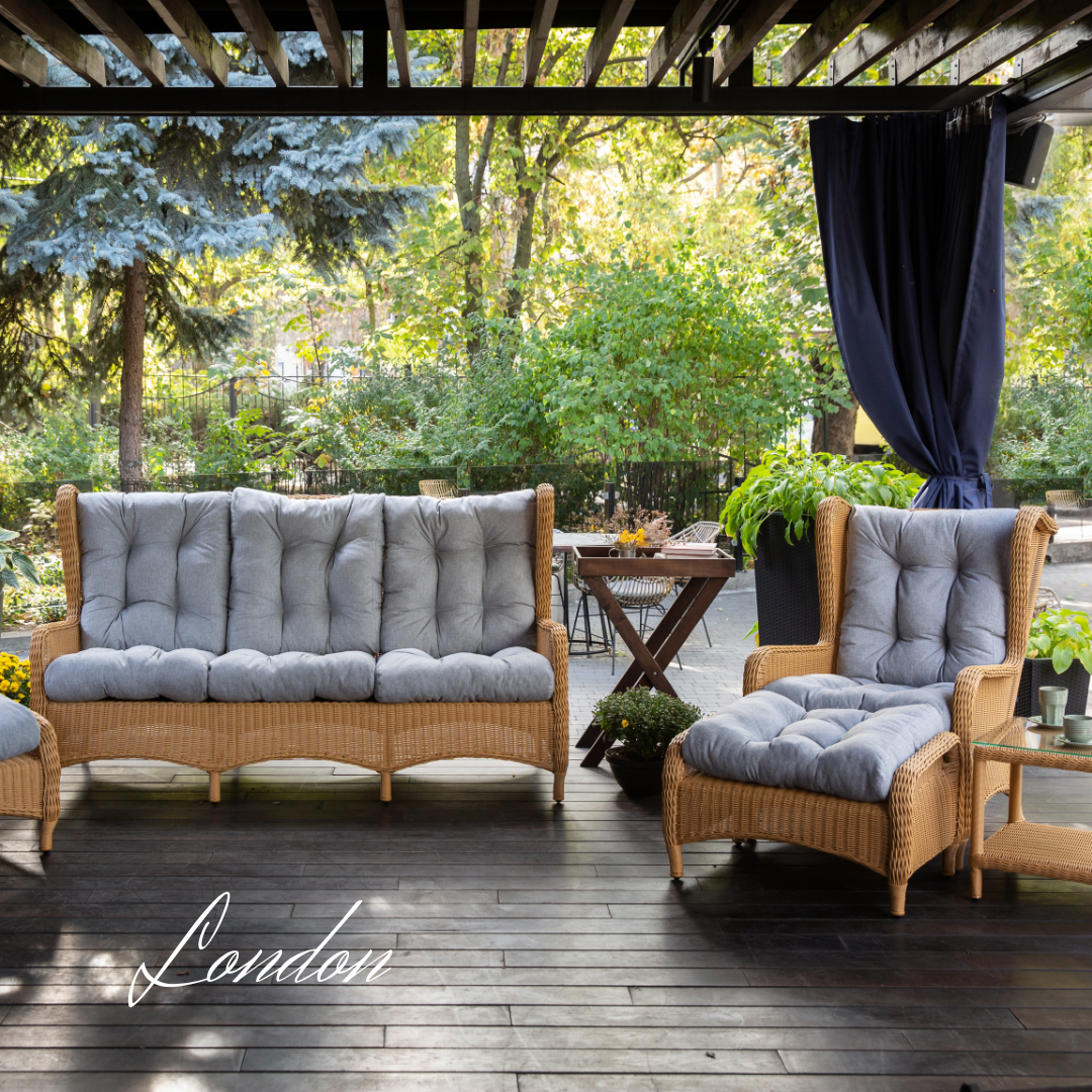 "LONDON LUX LOUNGE" Beige Wicker Outdoor Sofa with 2 Chairs, 2 Poufs And Table - 5 Seat