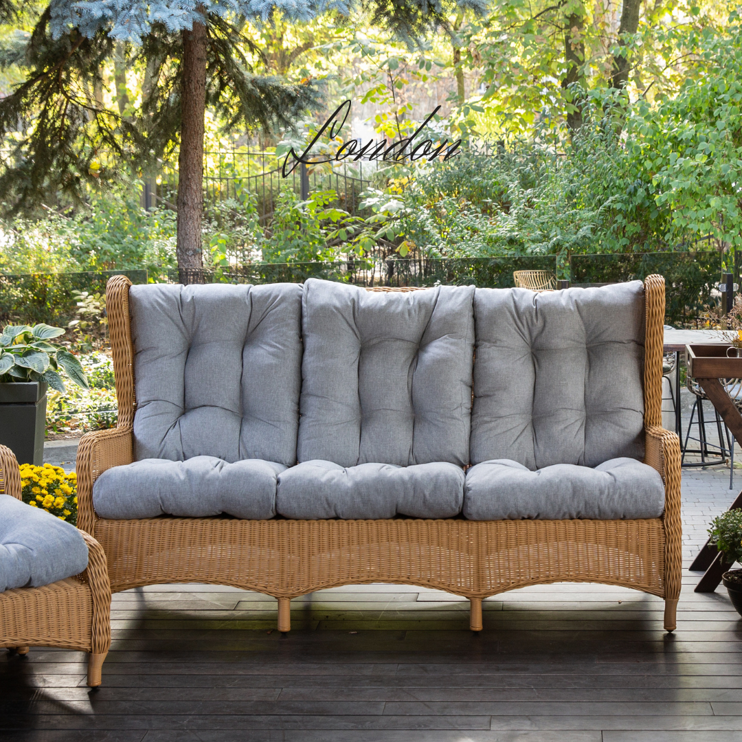 "LONDON LUX LOUNGE" Beige Wicker Outdoor Sofa with 2 Chairs, 2 Poufs And Table - 5 Seat