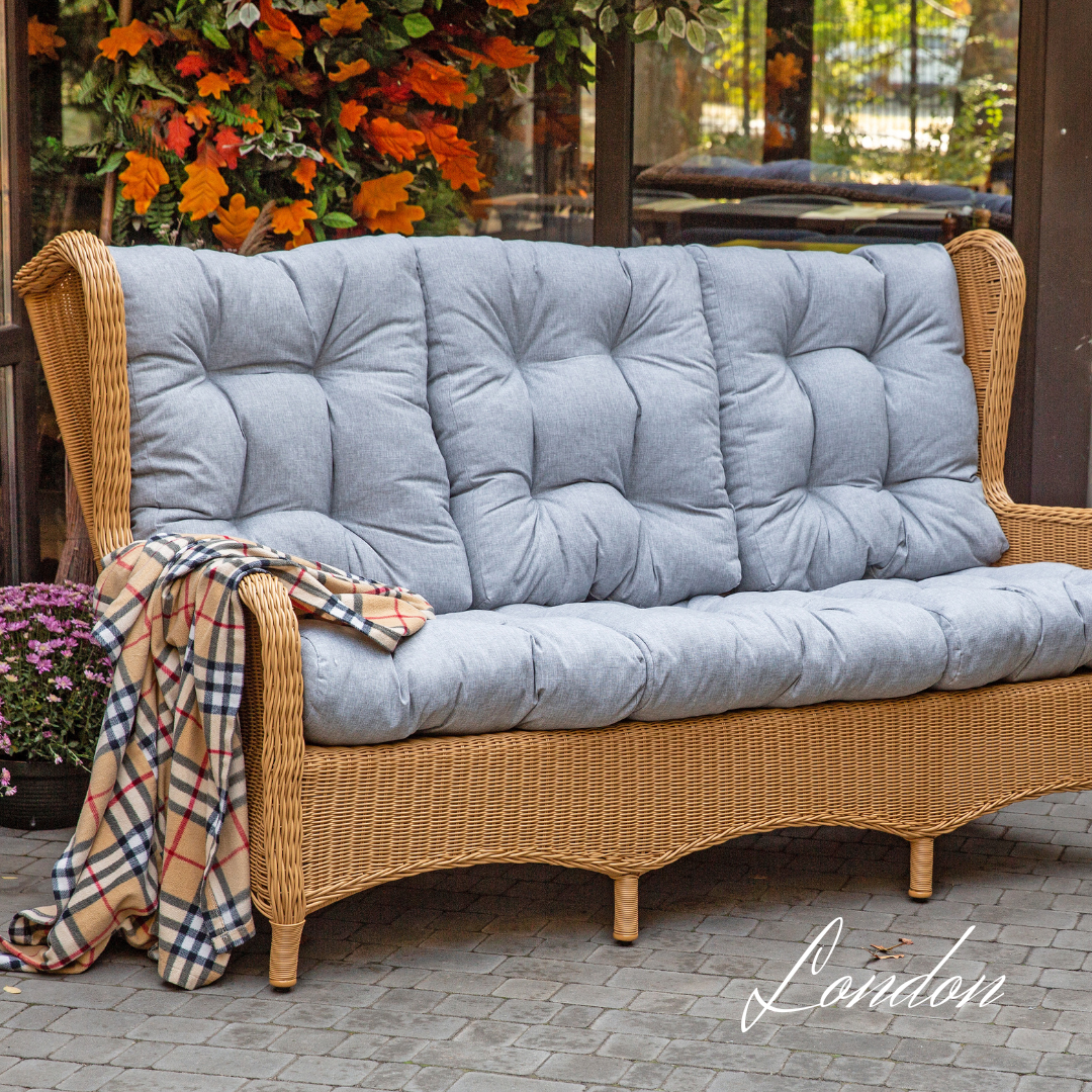"LONDON LUX LOUNGE" Beige Wicker Outdoor Sofa with 2 Chairs, 2 Poufs And Table - 5 Seat